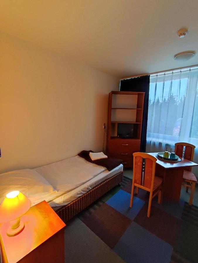 Plonia Economy Hostel Szczecin Exterior photo
